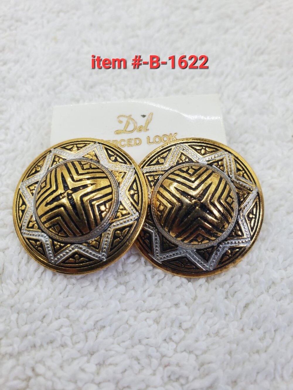 1 Pair of Spain made Earrings , item # B-1622,. wt. 10 grams.